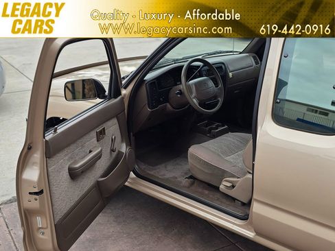 Used 1998 Toyota Tacoma 2WD Xtracab V6 image 37