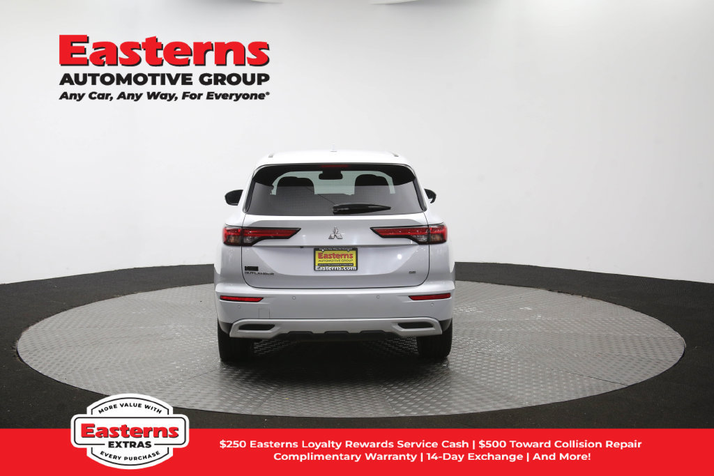 Used 2024 Mitsubishi Outlander SE FWD image 39