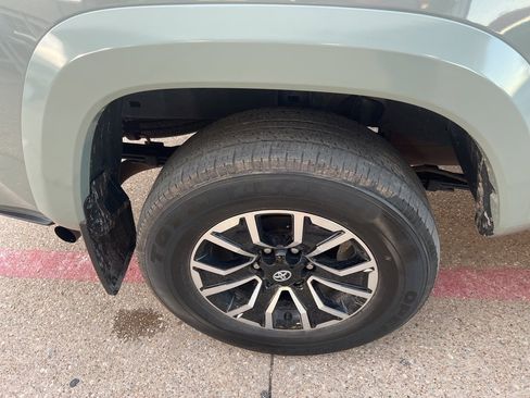 Used 2023 Toyota Tacoma TRD Sport image 14