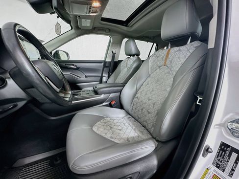 Used 2022 Toyota Highlander Bronze Edition AWD/4WD image 21