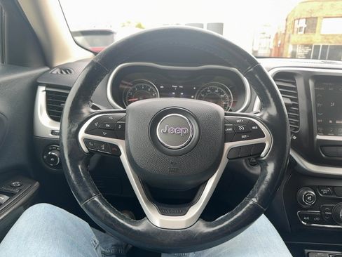 Used 2014 Jeep Cherokee Limited AWD/4WD image 12