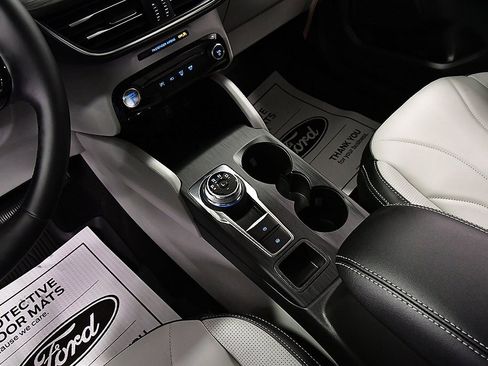 New 2025 Ford Escape SE w/ PHEV Premium Package image 42