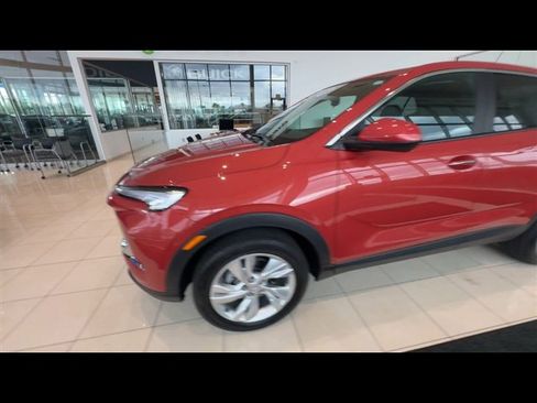 Certified 2024 Buick Encore GX Preferred w/ Comfort Package FWD image 4
