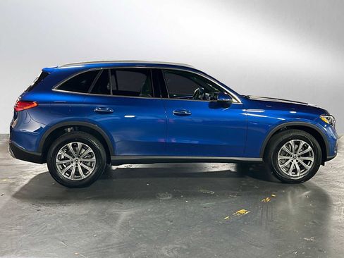 Used 2025 Mercedes-Benz GLC 300 4MATIC image 6