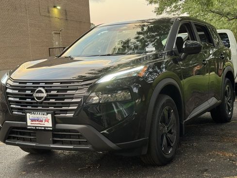 New 2026 Nissan Rogue SV w/ Cold Weather Package AWD/4WD image 31