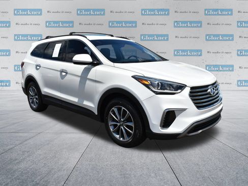 Used 2017 Hyundai Santa Fe SE AWD/4WD image 3