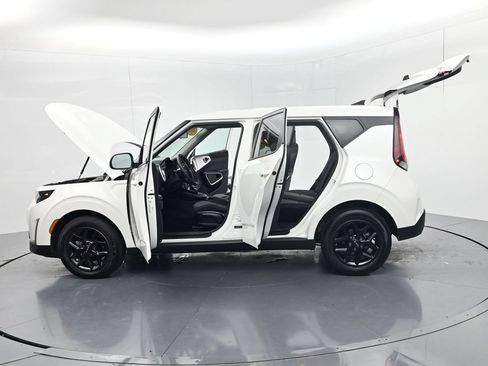 Certified 2025 Kia Soul LX w/ LX Technology Package FWD image 53