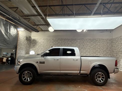 Used 2018 RAM 2500 Big Horn w/ Sport Appearance Group AWD/4WD image 4