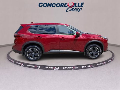 Certified 2024 Nissan Rogue SV AWD/4WD image 8