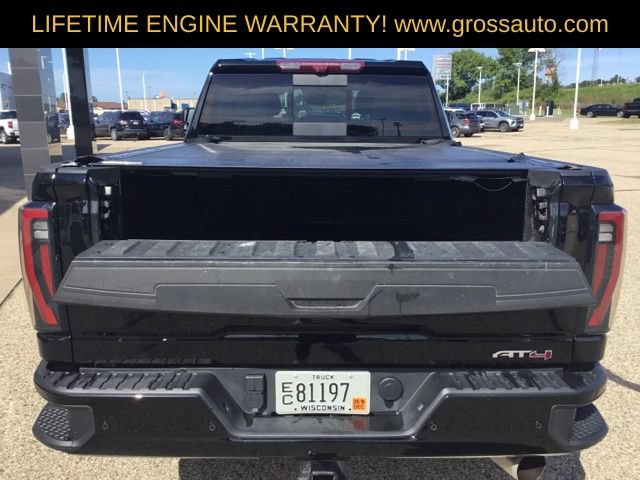 Used 2025 GMC Sierra 3500 AT4 w/ AT4 Premium Plus Package AWD/4WD image 8