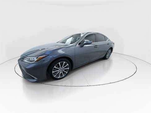 Used 2019 Lexus ES 350 Ultra Luxury image 4