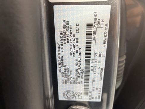 Used 2025 Ford Escape Platinum image 36