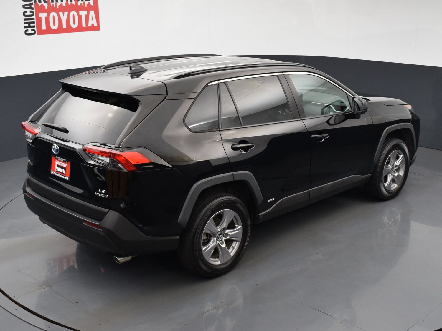 Used 2022 Toyota RAV4 LE AWD/4WD image 19