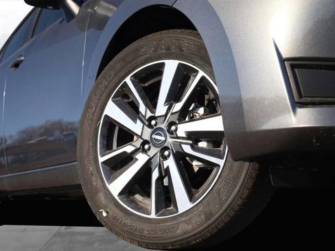 New 2025 Nissan Versa SV w/ Trunk Package image 3