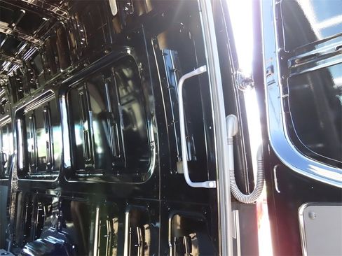 Used 2024 Mercedes-Benz Sprinter 2500 image 28