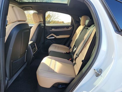 New 2026 Porsche Cayenne S image 9