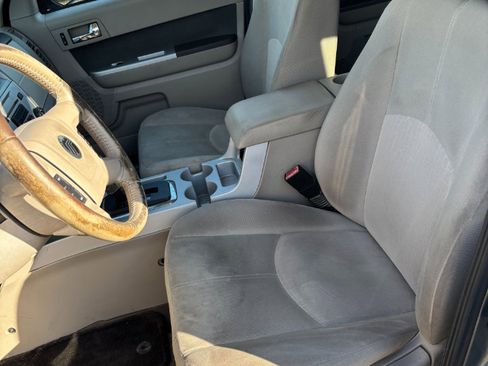 Used 2010 Mercury Mariner 2WD image 17