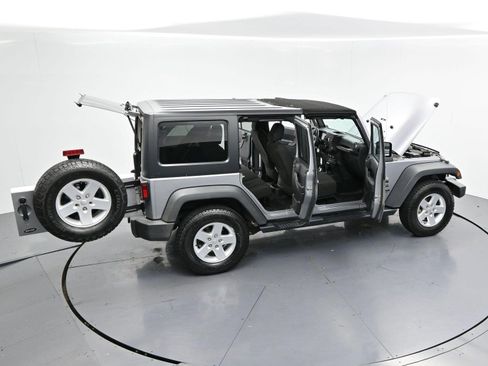 Used 2018 Jeep Wrangler Unlimited Sport S AWD/4WD image 37
