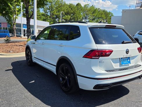 Certified 2023 Volkswagen Tiguan SE R-Line FWD image 3