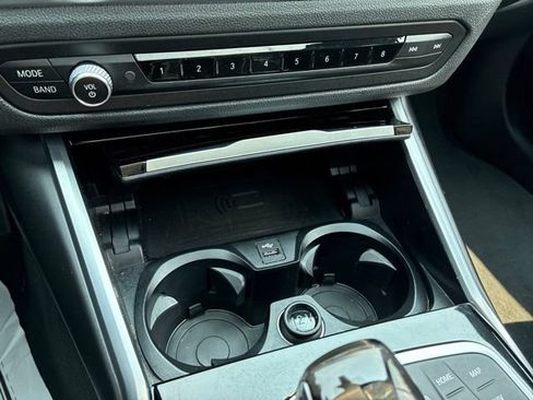 Used 2019 BMW 330i xDrive Sedan w/ Premium Package AWD/4WD image 27