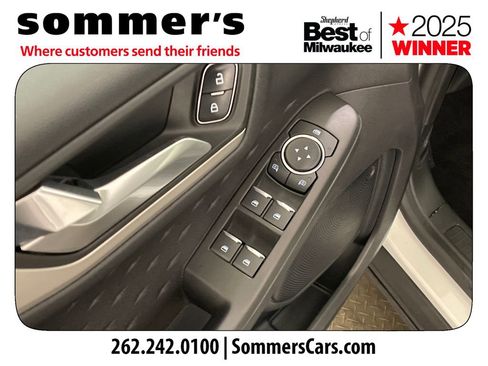 Used 2020 Ford Escape SE image 11