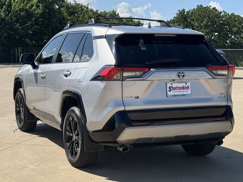 Used 2024 Toyota RAV4 SE AWD/4WD image 4