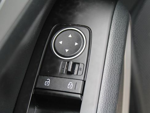 Certified 2023 Kia Soul LX w/ LX Technology Package image 20