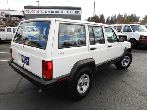 Used 1996 Jeep Cherokee 4WD 4-Door image 9