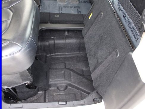 Used 2023 Chrysler Pacifica Touring-L image 22