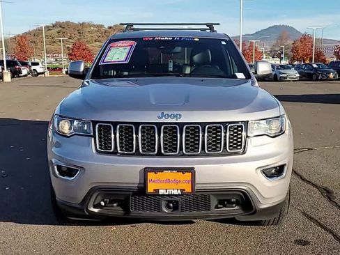 Used 2020 Jeep Grand Cherokee Laredo w/ Quick Order Package 2BN North image 3