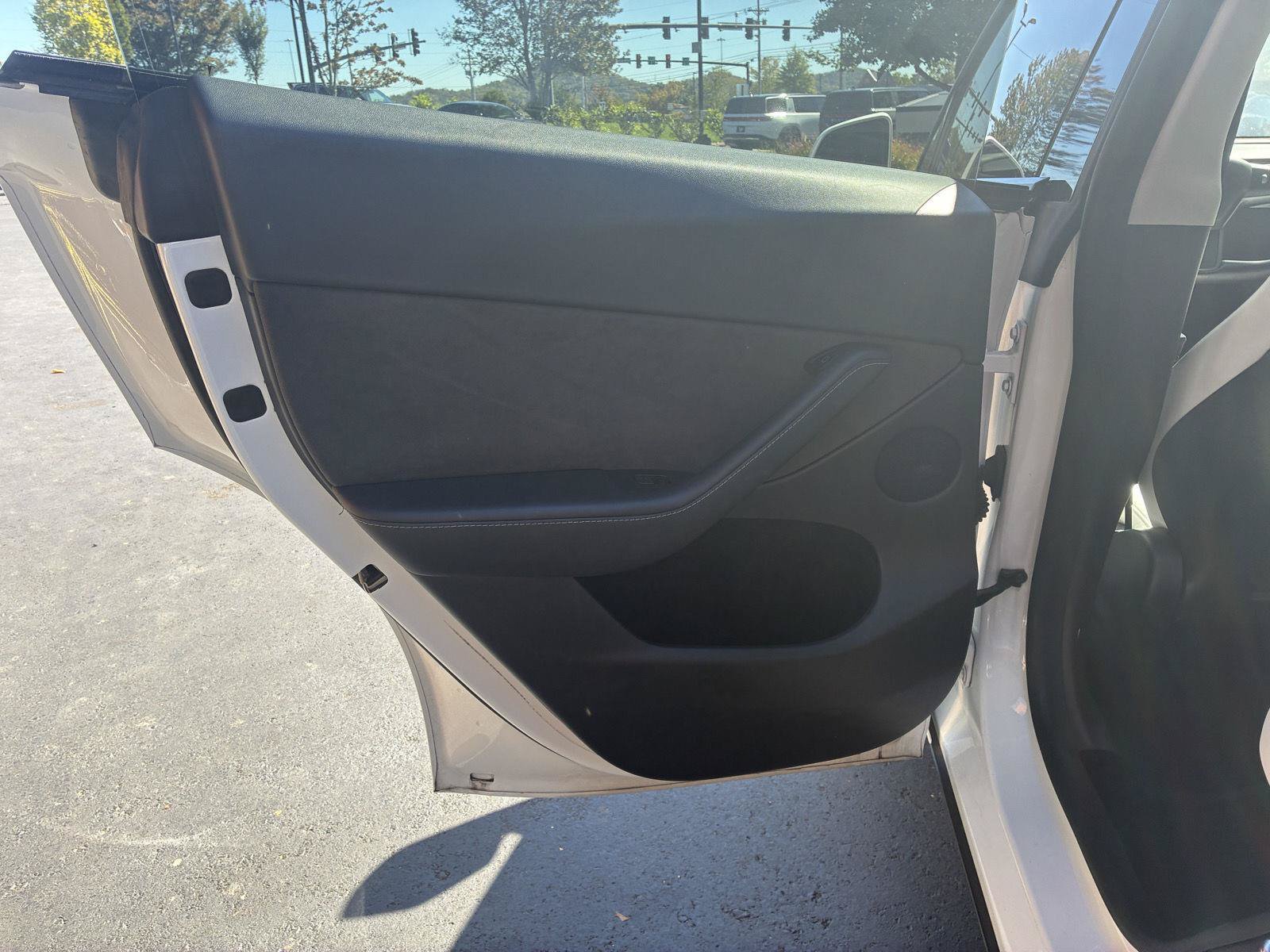 Used 2023 Tesla Model Y Long Range AWD/4WD image 15