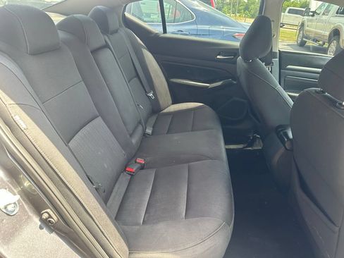 Used 2021 Nissan Altima 2.5 SV FWD image 25