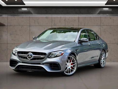 Used 2018 Mercedes-Benz E 63 AMG S image 4