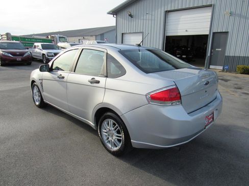 Used 2008 Ford Focus SE image 4