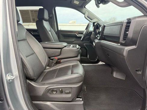 Used 2025 GMC Sierra 1500 SLT image 39