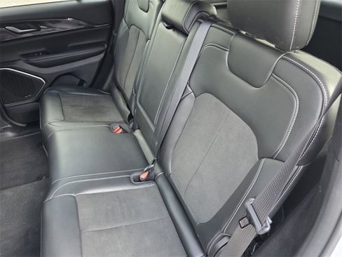 Used 2022 Jeep Grand Cherokee Altitude image 16