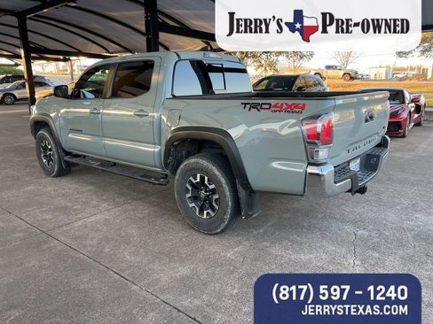 Used 2022 Toyota Tacoma TRD Off-Road image 5