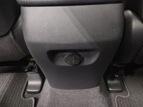 Used 2018 Hyundai Santa Fe Sport w/ 2.0T Ultimate Tech Package 05 FWD image 42