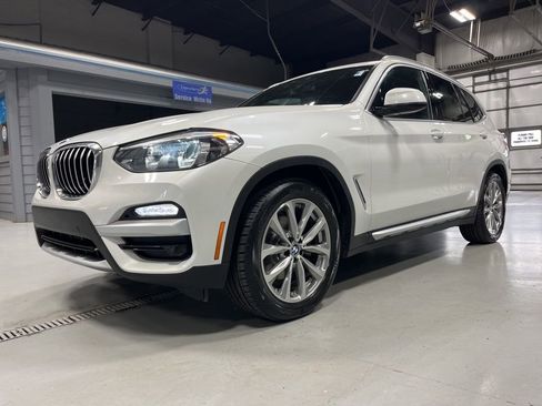 Used 2018 BMW X3 xDrive30i w/ Premium Package AWD/4WD image 3
