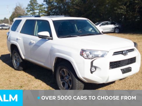 Used 2023 Toyota 4Runner SR5 Premium image 3
