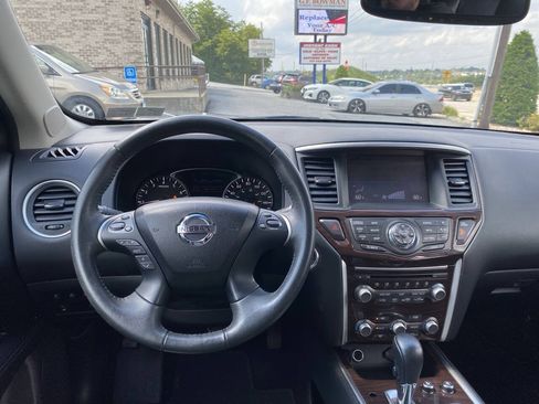 Used 2015 Nissan Pathfinder Platinum w/ Cargo Package FWD image 26