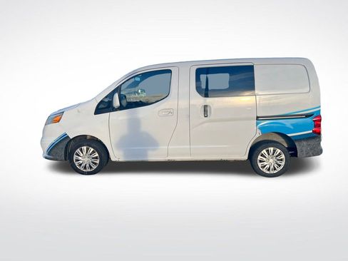 Used 2015 Chevrolet City Express LT w/ Technology Package image 2