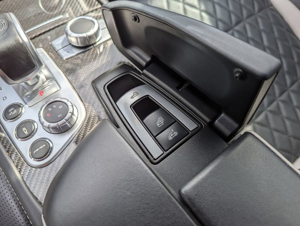 Used 2016 Mercedes-Benz SL 63 AMG image 31