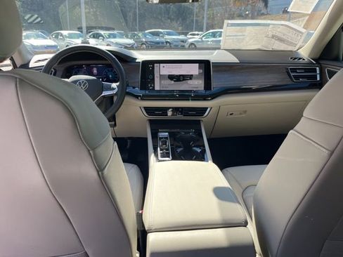 New 2026 Volkswagen Atlas SEL image 15