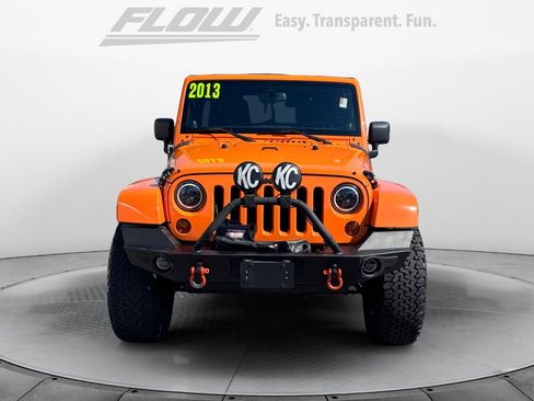 Used 2013 Jeep Wrangler Unlimited Sahara w/ Connectivity Group AWD/4WD image 2