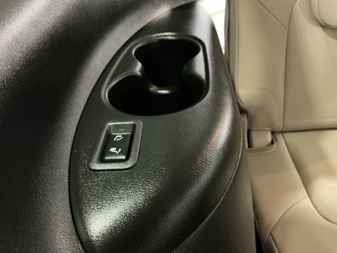 Used 2024 Nissan Armada Platinum w/ Captain's Chairs Package image 31