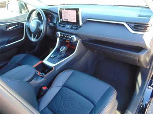 Used 2024 Toyota RAV4 Adventure image 25