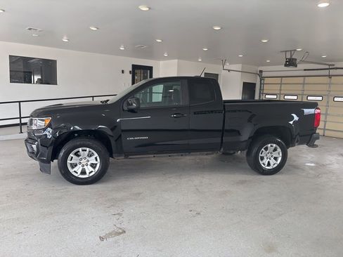 Used 2022 Chevrolet Colorado LT w/ Fleet Safety Package image 14