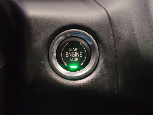 Used 2021 Chevrolet Suburban Z71 w/ Z71 Off-Road Package image 38