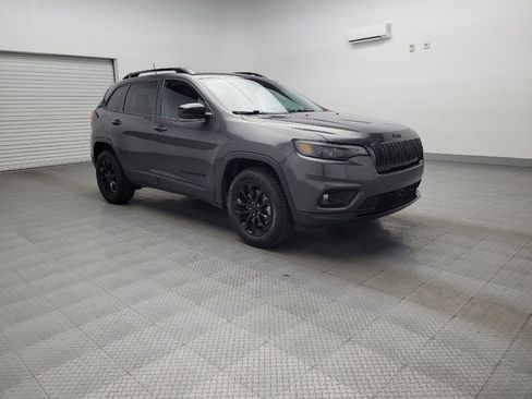 Used 2023 Jeep Cherokee Altitude Lux image 13